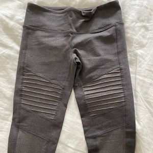 Alo Yoga moto leggings. Excellent used condition, only worn once. Full length